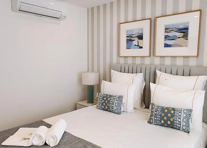 Holidays Centro شقة *